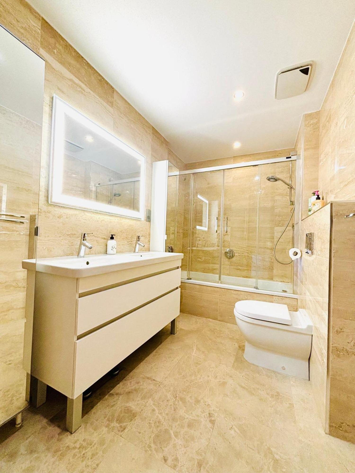 Ocean Village High Floor Luxury Modern Apartment Gibraltar Exteriér fotografie